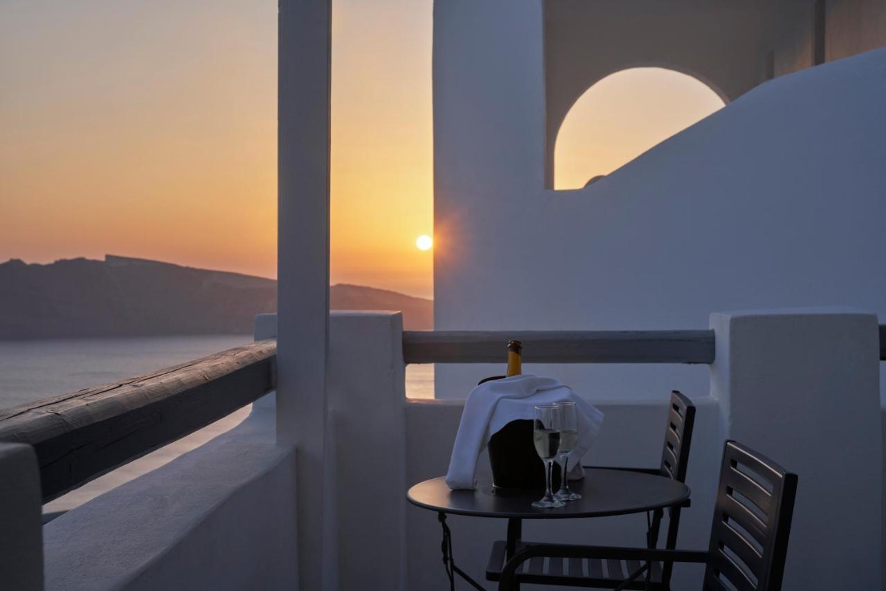 Hotel Mr And Mrs White Oia - Santorini Exteriér fotografie